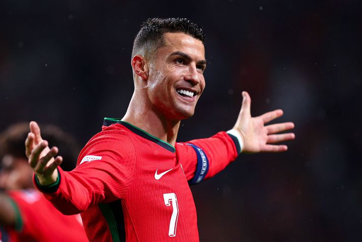 Cristiano Ronaldo dreymir um að eignast fótboltafélag í framtíðinni og Portúgalinn er farinn að tala um hvað hann myndi gera sem eigandi Manchester United.