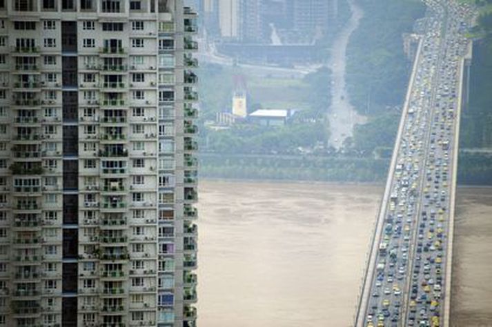 Frá Peking höfuðborg Kína. Stærðirnar eru miklar í Kína, þar sem 20 prósent íbúa jarðar býr. Því er spáð, í nýju sérriti The Economist um horfur í efnahagsmálum og stjórnmálum fyrir árið 2013, að hagvöxtur verið 8,6 prósent í Kína á næsta ári.