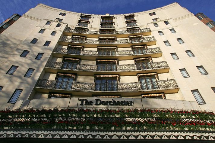 Kvöldverðurinn fór fram á einu glæsilegasta hóteli London, The Dorchester Hotel.