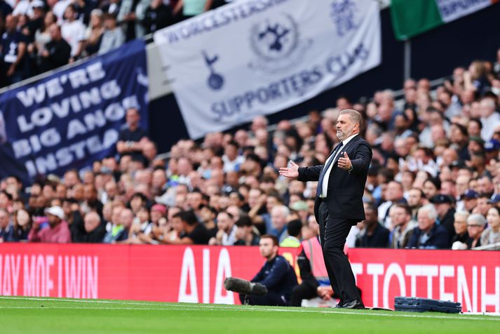 Ange Postecoglou reynir að halda sjálfum sér og leikmönnum á jörðinni en leyfir stuðningsmönnum að láta sér dreyma.