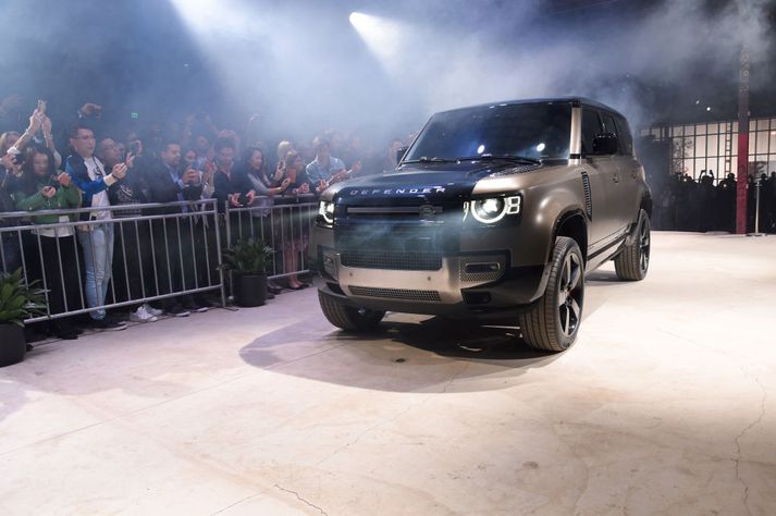 Land Rover Defender árgerð 2020.