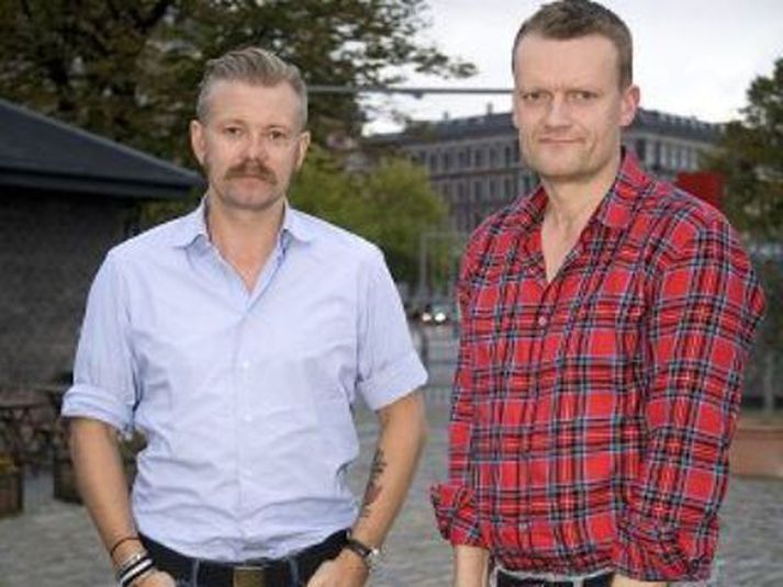 Bannaðir Klovn-vinirnir Casper og Frank verða bannaðir innan fjórtán ára á Íslandi. Í Danmörku var myndin bönnuð innan ellefu ára, sem sumum þótti of lágur aldur.