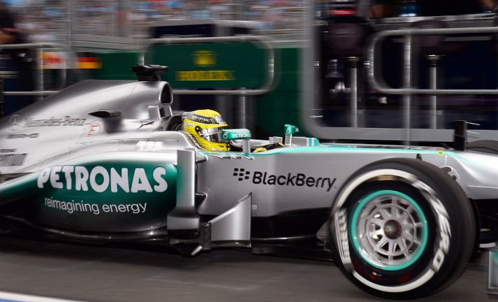 Rosberg var fljótastur í rigningunni í morgun.