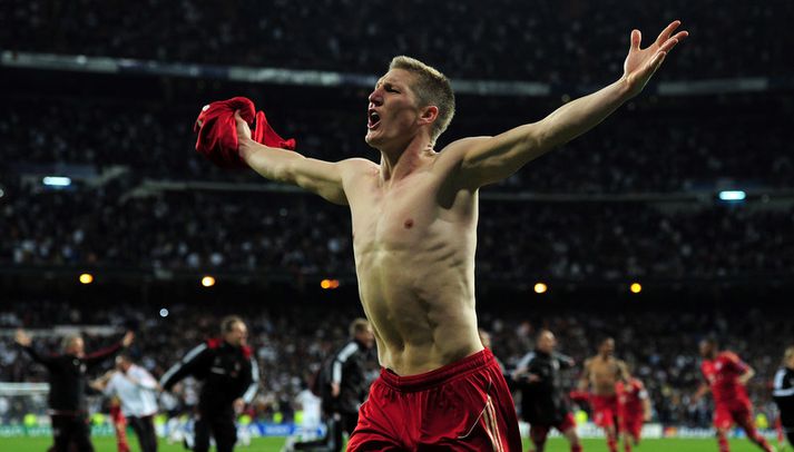 Schweinsteiger fagnar í kvöld.