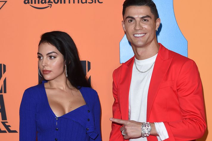 Georgina Rodriguez og Cristiano Ronaldo sjást hér saman á rauða dreglinum.