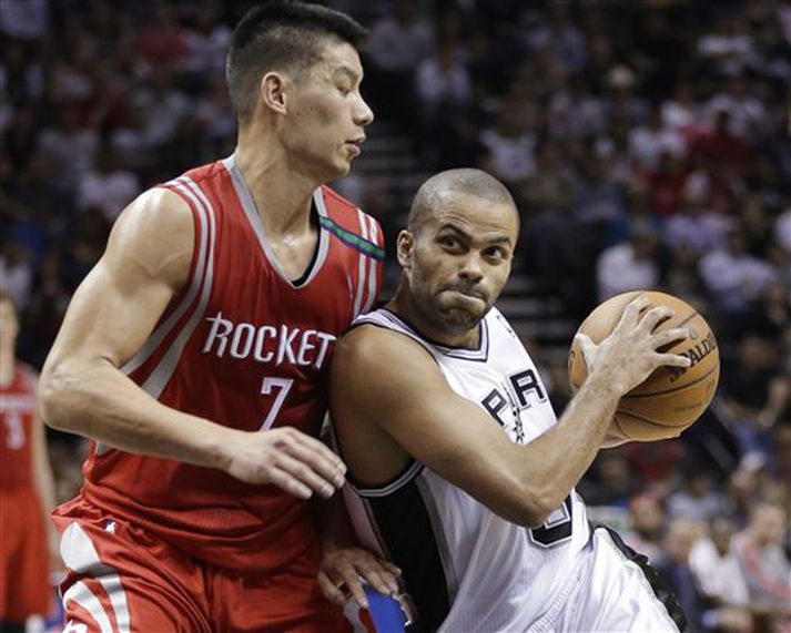 Tony Parker og félagar hans í San Antonio eru í efsta sæti NBA deildarinnar ásamt Oklahoma. Jeremy Lin er hér til varnar hjá Houston Rockets.