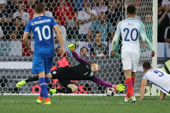 Joe Hart hefur ekki þurft að sækja boltann í netið síðan Kolbeinn Sigþórsson skoraði á hann í Hreiðrinu í Nice.