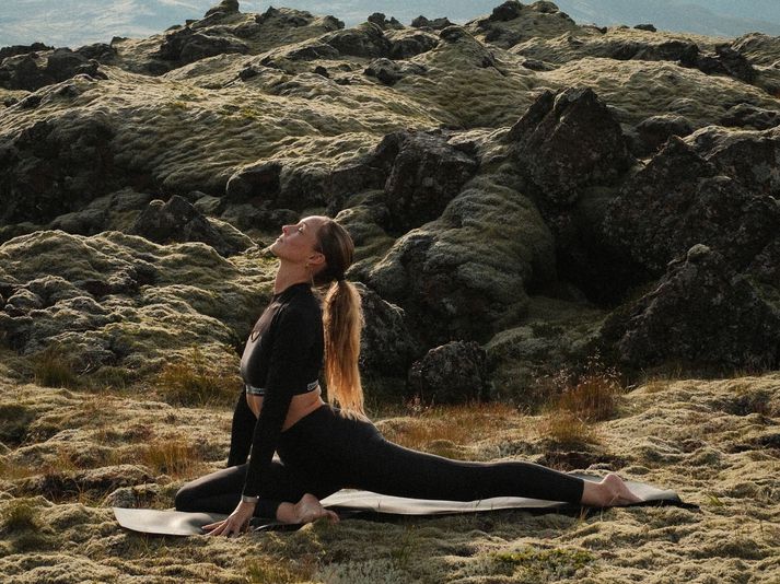 Sara Snædís minnir á mikilvægi þess að staldra við í augnablikinu og anda djúpt.