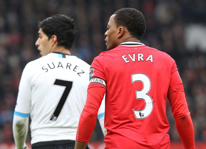 Suárez beitti Evra kynþáttaníði í leik Manchester United og Liverpool í október 2011.