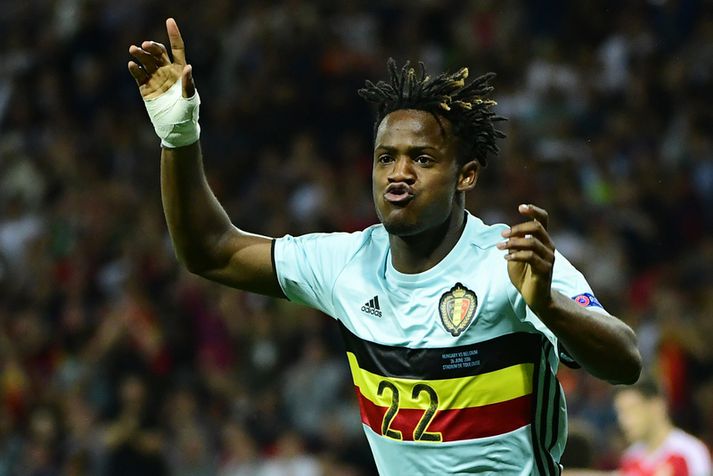 Batshuayi fagnar marki sínu á sunnudaginn.