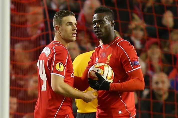 Jordan Henderson og Mario Balotelli rífast.