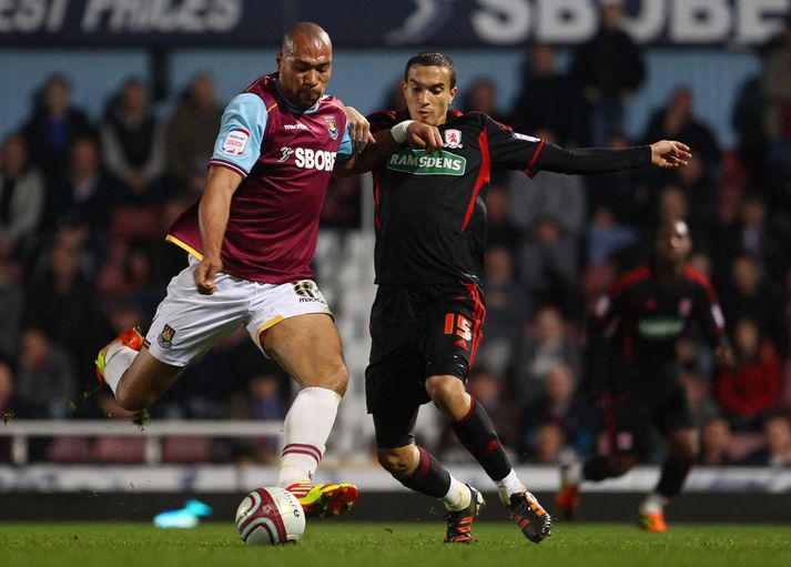 Carew í leik með West Ham.