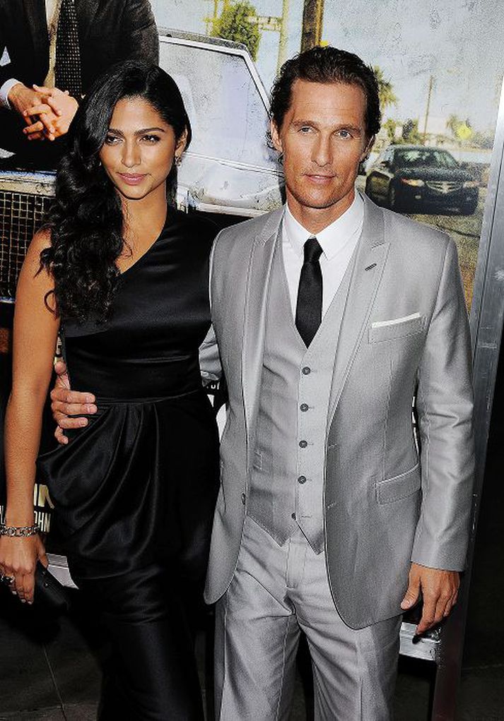 jólabónorð Leikarinn Matthew McConaughey pakkaði trúlofunarhringnum inn í sjö mismunandi gjafaöskjur er hann bað eiginkonu sinnar Camilu Alves. Nordicphotos/getty