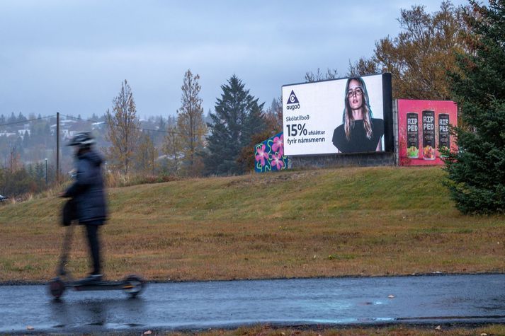 Skilti hefur verið á staðnum um hríð en stafrænt skilti nýtur ekki náð fyrir augum bæjaryfirvalda.