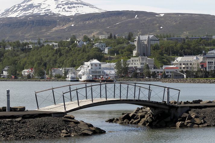 Húsráðendur réðu sjálfir niðurlögum eldsins og forðuðu sér út.