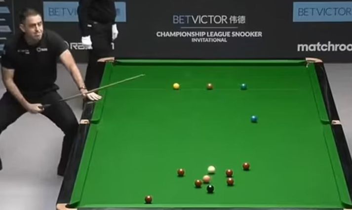 Ronnie O'Sullivan var eitthvað illa fyrir kallaður í gær.