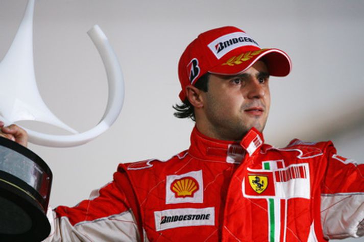 Felipe Massa var heiðraður í Brasilíu fyrir framúrskarandi árangur, en hann varð í öðru sæti í sigakeppni ökumanna í Formúlu 1.