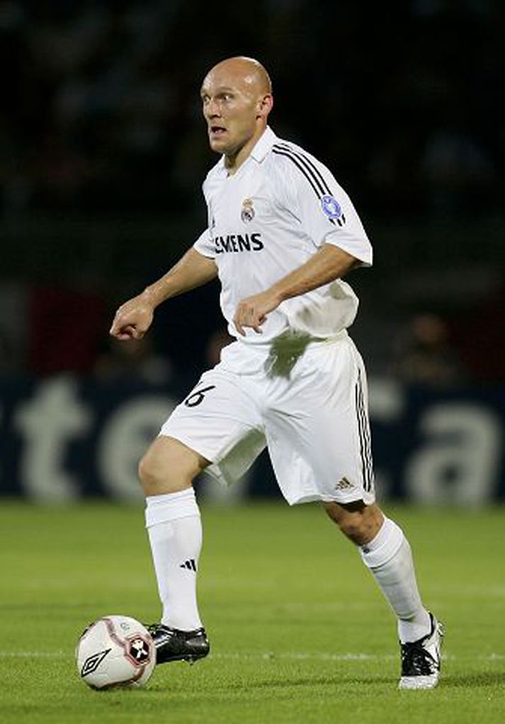 Thomas gravesen Fær ekki að spila með Real Madrid.