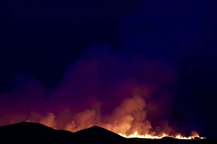 Eldgos hófst á Reykjanesskaga klukkan 21.26 í kvöld.