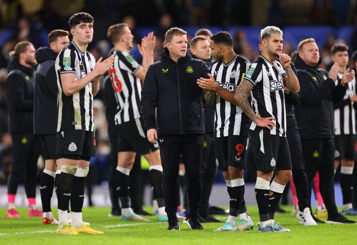 Eddie Howe, knattspyrnustjóri Newcastle, segir ekkert víst að félagið muni kaupa leikmenn í janúar.