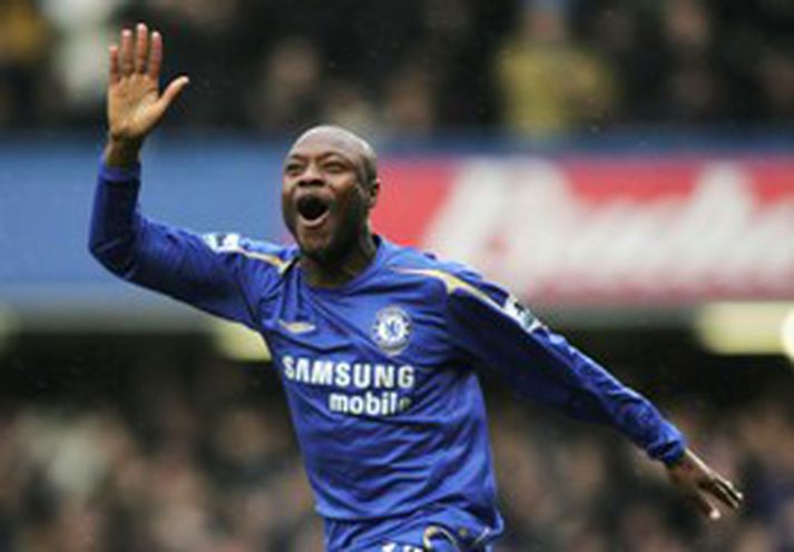 William Gallas skoraði glæsilegt mark og tryggði Chelsea sigur á grönnum sínum í Tottenham