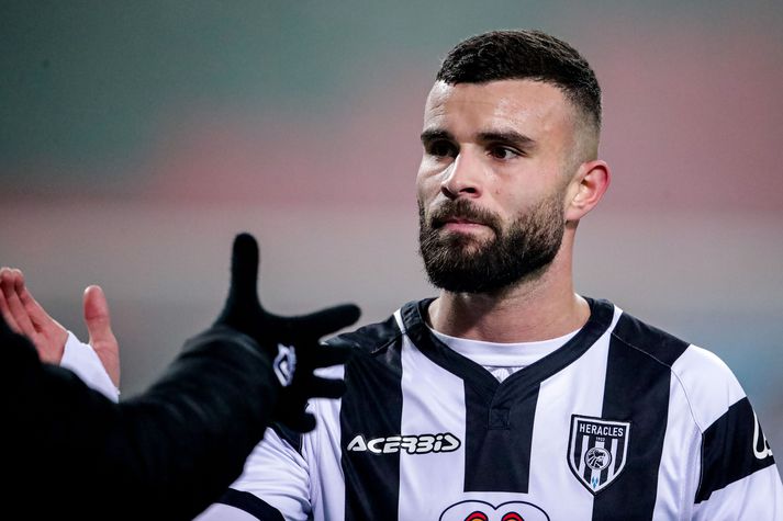 Rai Vloet missti fyrst vinnuna hjá Heracles Almelo og nú er hann á leið í fangelsi.