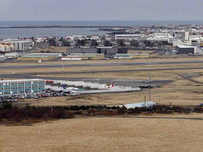 Borgaryfirvöld vilja gera strangari kröfur til Reykjavíkurflugvallar í ljósi þess að hann er í íbúabyggð.