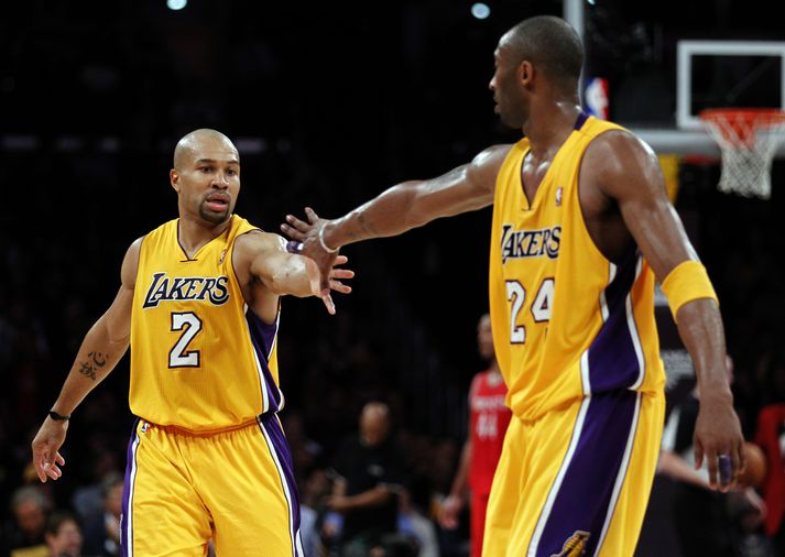 Derek Fisher og Kobe Bryant fagna hér gegn Houston.