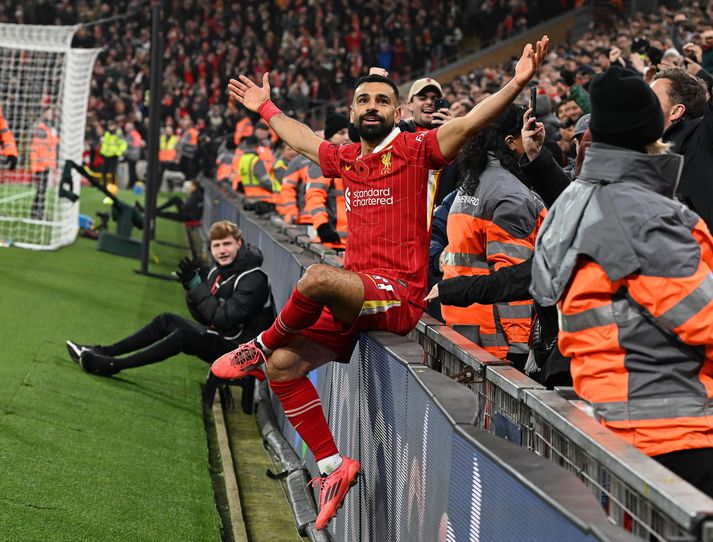 Liverpool FC v Aston Villa FC - Premier League LIVERPOOL, ENGLAND - NOVEMBER 09: (THE SUN OUT, THE SUN ON SUNDAY OUT) Mohamed Salah of Liverpool celebrating after scoring the second goal during the Premier League match between Liverpool FC and Aston Villa FC at Anfield on November 09, 2024 in Liverpool, England. (Photo by John Powell/Liverpool FC via Getty Images)