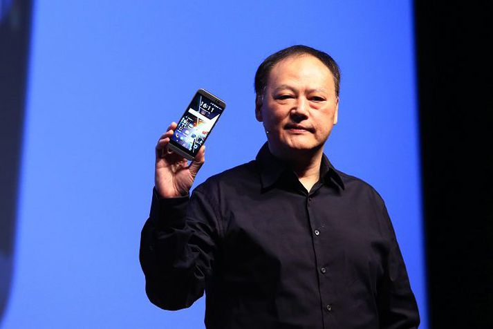 Peter Chou, framkvæmdastjóri HTC, svipti hulunni af One M9 á MWC-ráðstefnunni á dögunum.