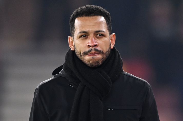 Liam Rosenior fær ekki að halda áfram sem knattspyrnustjóri Hull City.