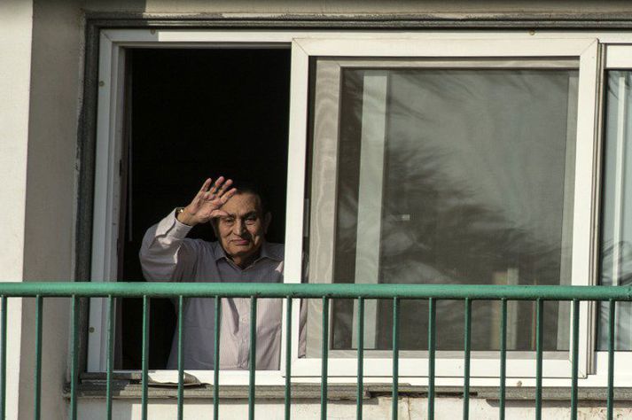 Hosni Mubarak varði sex árum í haldi lögreglu undir lok ævi sinnar.