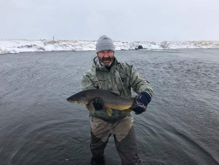 Köld en glæsileg opnun Litluár skilaið 100 fiskum á land