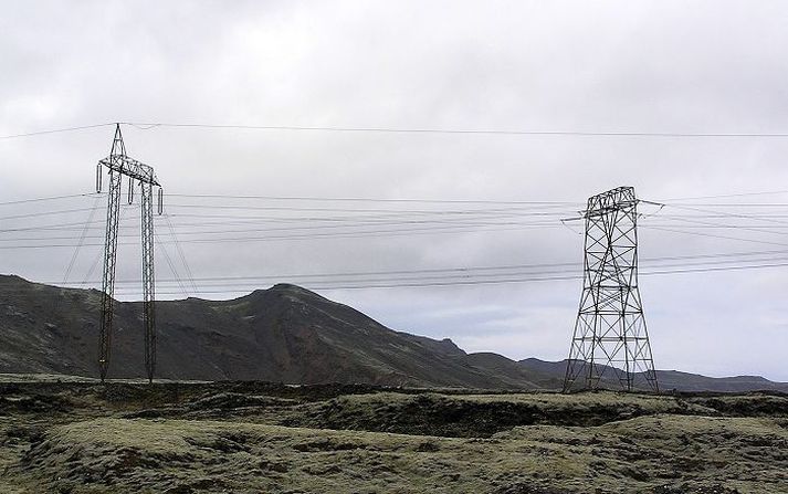 Leggja á tvær rafmagnslínur milli Hellisheiðarvirkjunar og Þorlákshafnar. Fréttablaðið/óká