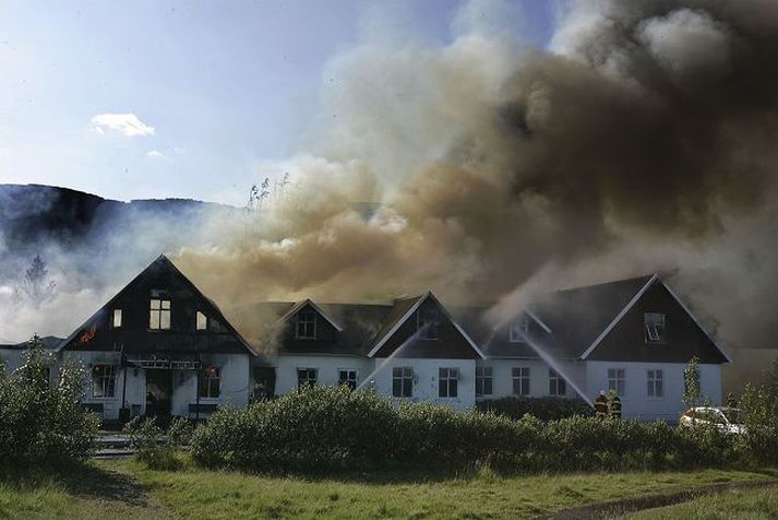 Þjóðgarðurinn á Þingvöllum missti mikið úr innviðum sínum þegar Hótel Valhöll brann 9. júlí í fyrra, segir Þingvallanefnd. fréttablaðið/Arnþór