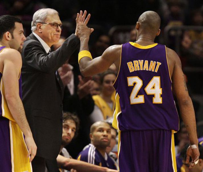 Phil Jackson vill gjarnan fá að vita af því næst þegar Kobe Bryant dettur í stuð