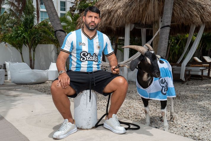 Sergio "Kun" Aguero tók stórt upp í sig í nýju hlaðvarpi. Hér sést hann taka á móti Lionel Messi í Copa America síðasta sumar.