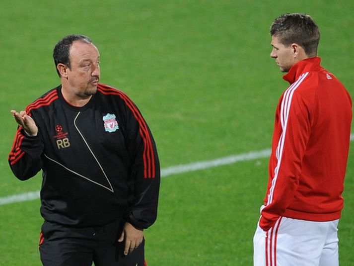 Rafael Benitez og Steven Gerrard.