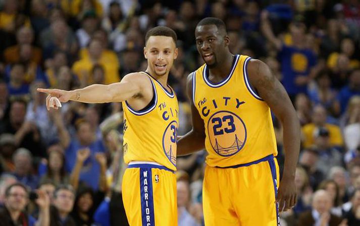 Stephen Curry og Draymond Green áttu báðir stórleik í sigri Golden State.