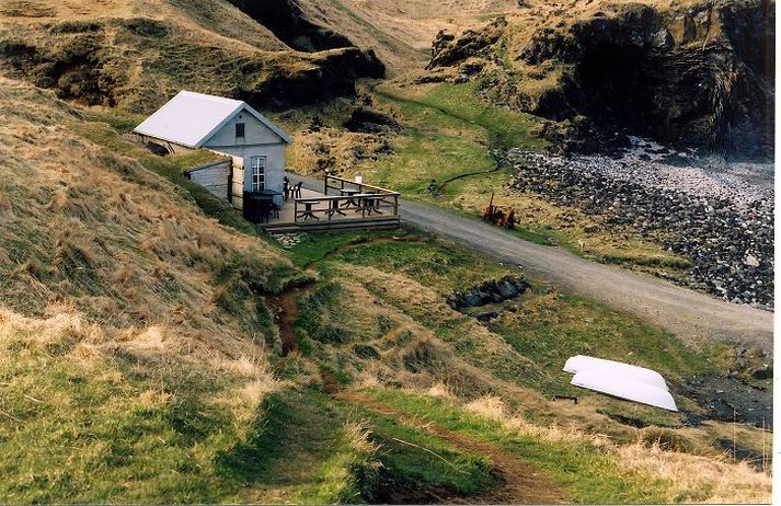 Eigandi lóðarinnar vildi láta fjarlægja húsið.