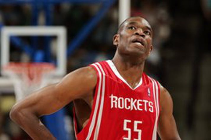 Dikembe Mutombo leikur með Houston Rockets