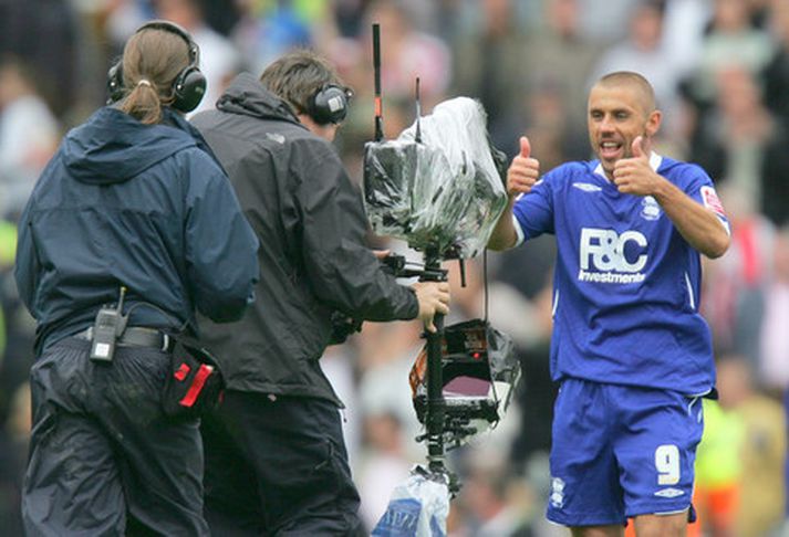 Kevin Phillips fagnar sigurmarki sínu í dag.