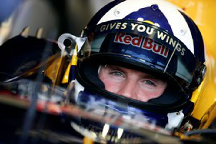 David Coulthard vill vera áfram hjá Red Bull