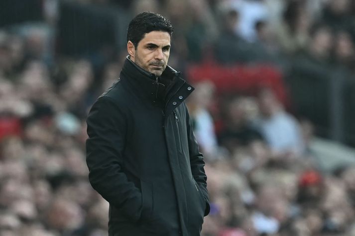 Mikel Arteta hafði lítinn húmor fyrir spurningum fréttamanns Sky Sports eftir leik Manchester United og Arsenal.