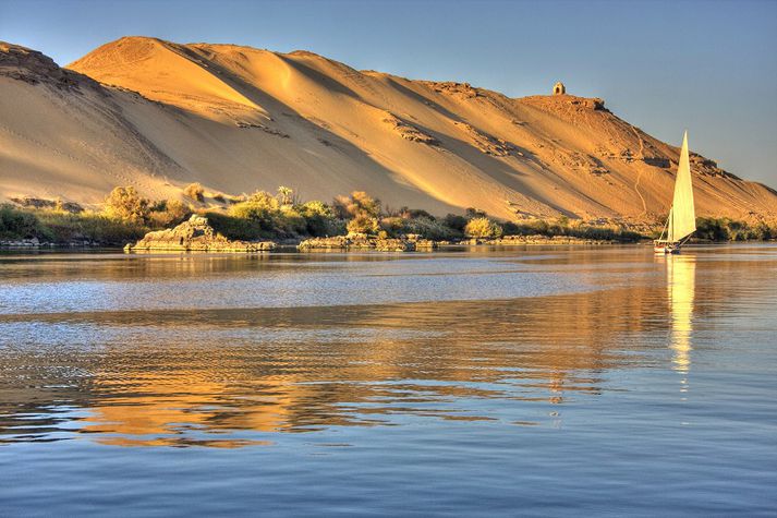 Egyptar hafa áður lagst gegn byggingu stíflunnar og þar sem þeir segja hana munu auka á þegar mikinn vatnsskort í landinu.