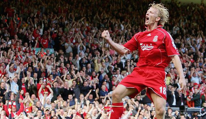 Dirk kuyt. Hollendingurinn skoraði eitt mark fyrir Liverpool í gær og hefur nú skorað í síðustu tveimur leikjum fyrir liðið. Hér fagnar hann marki sínu í gær við mikinn fögnuð stuðningsmanna Liverpool.