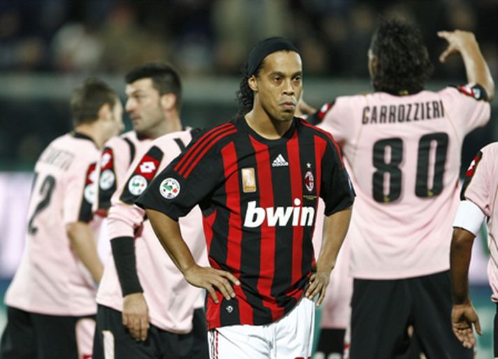 Ronaldinho og félagar fóru fýluferð til Sikileyjar í kvöld