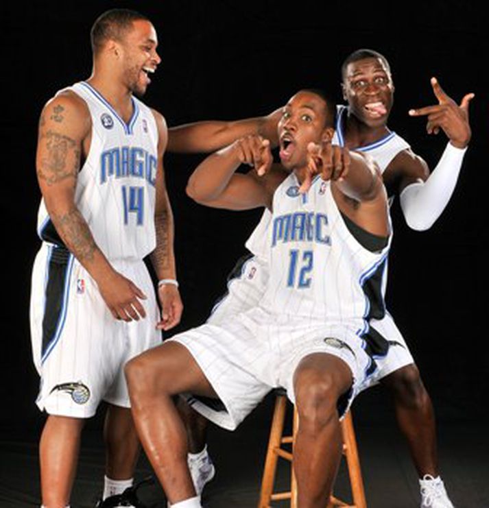 Jameer Nelson, Dwight Howard og Mikael Pietrus hjá Orlando bregða á leik