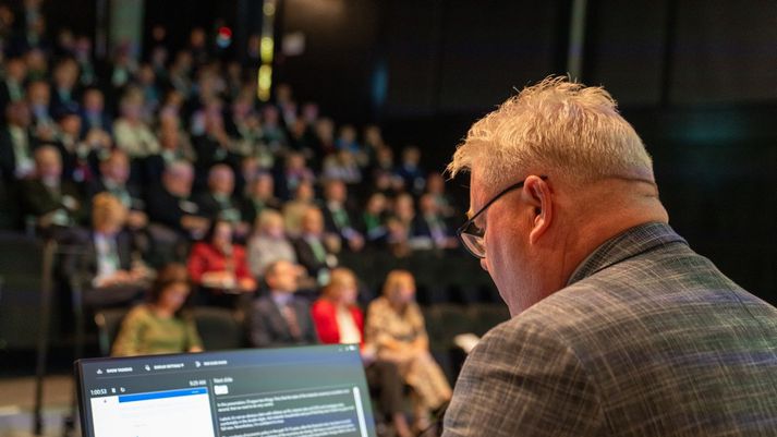 Sigurður Ingi Jóhannsson fjármála- og efnahagsráðherra ávarpaði ræðismennina og fór yfir stöðu íslenskra efnahagsmála.