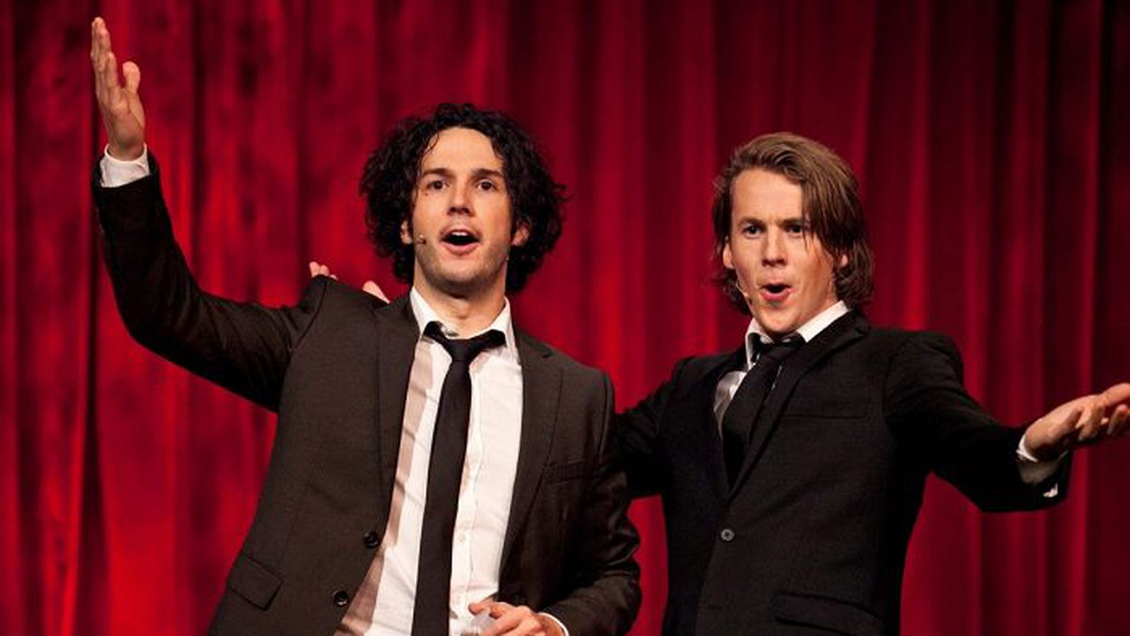 Ylvis the fox. Группа Ylvis. Ylvis норвежский комик. The Fox Ylvis. Ylvis 2020.